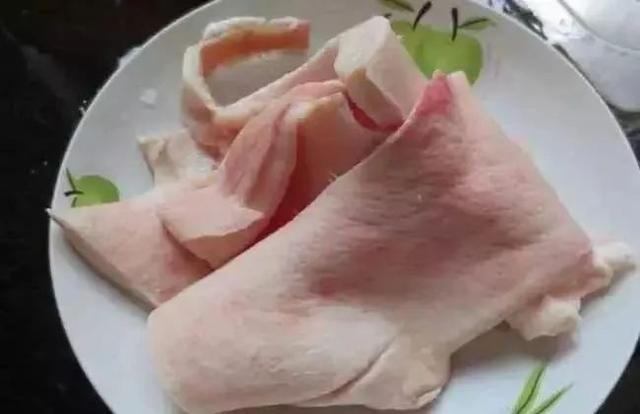 雖然正規的豬肉檢疫章難以用清水洗掉.jpeg 雖然正規的豬肉檢疫章難以用清水洗掉.jpeg