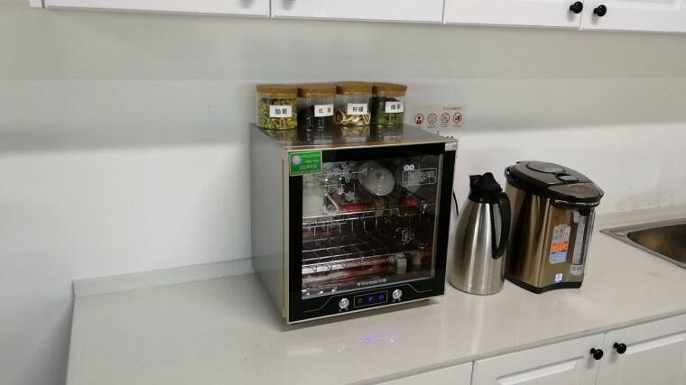 臺式消毒柜.jpg 臺式消毒柜.jpg