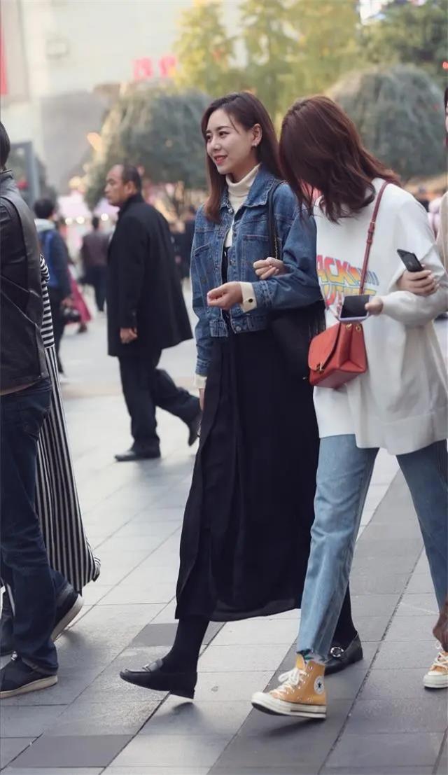 裙子最能夠體現女人的氣質，會讓你看起來更加優雅年輕